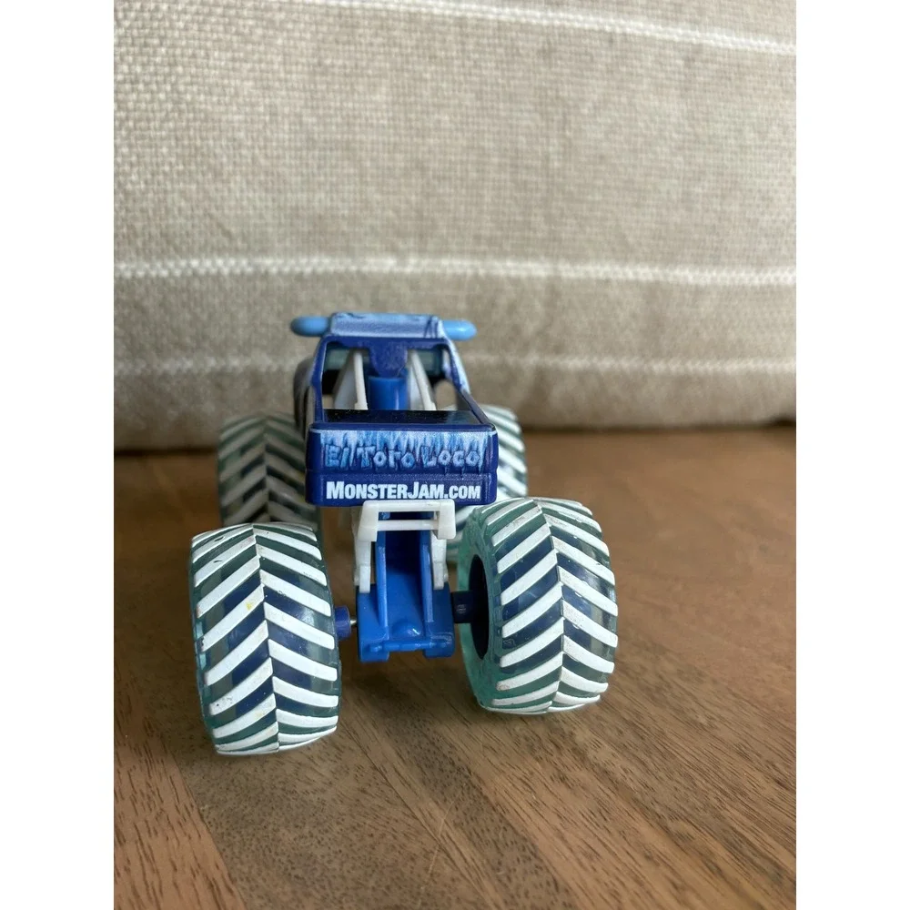 Monster Jam El Toro Loco Fire and Ice Blue Monster Truck 1:64 Scale Die-Cast